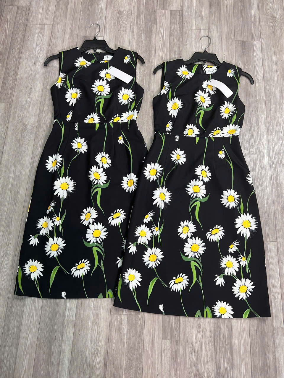 Đầm Hoa Sát Nách Oscar