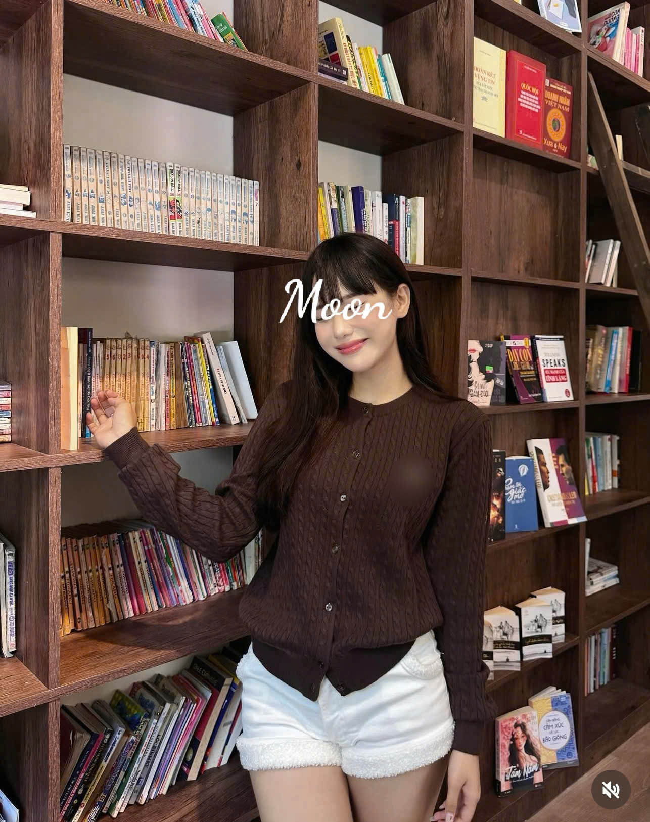 Áo Cardigan Màu Nâu Đậm Whoau