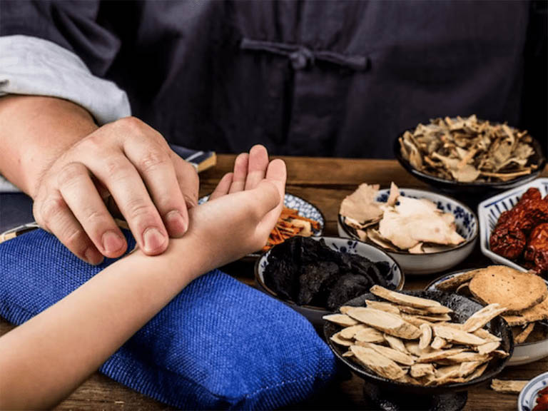 Chữa Xuất Tinh Sớm Bằng Đông Y: Bí Quyết Tăng Sinh Lực Tự Nhiên Hiệu Quả Bất Ngờ