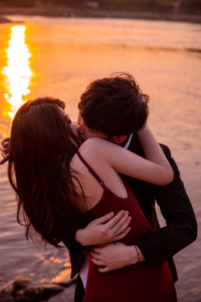 Skinship – Đụng nhẹ thì nhớ lâu, đụng sâu thì khó thoát