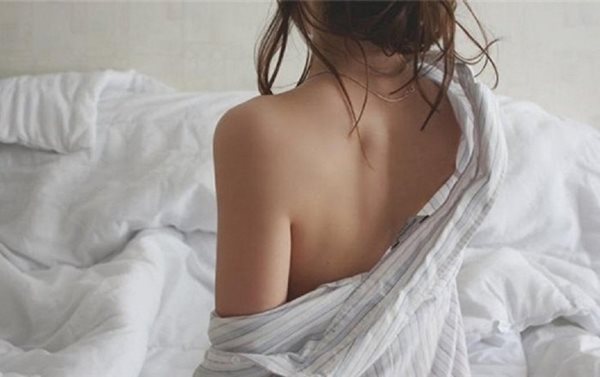 Phụ nữ không quan hệ lâu ảnh hưởng gì?