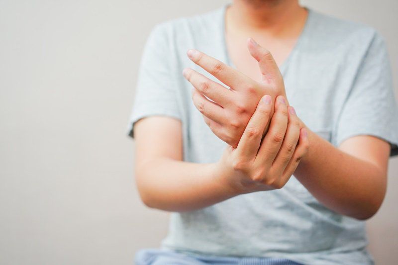 Run Tay Chân Sau Khi Quan Hệ: Nguyên Nhân Và Cách Khắc Phục Nhanh