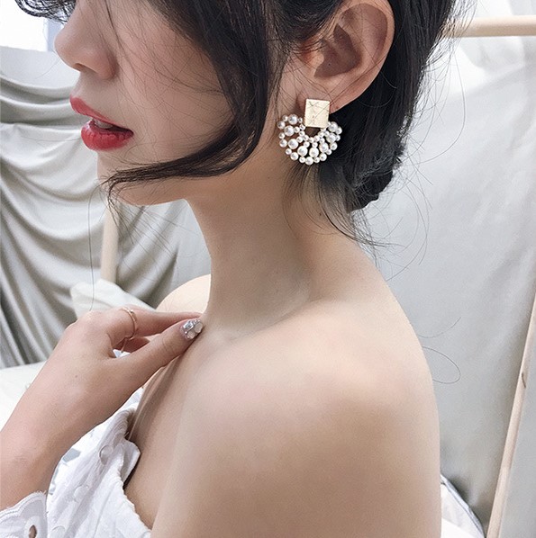 Khuyên tai ngọc trai xòe Hàn Quốc