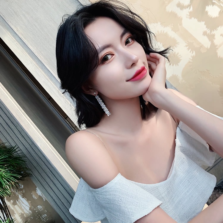 Khuyên tai bạc tiểu thư công chúa