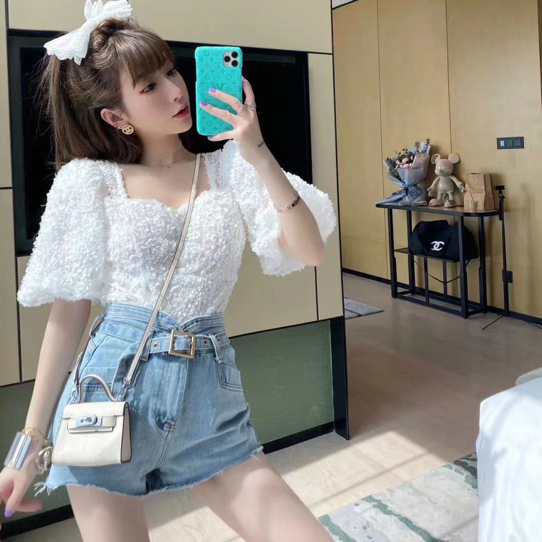 Áo ren tay bồng lỡ