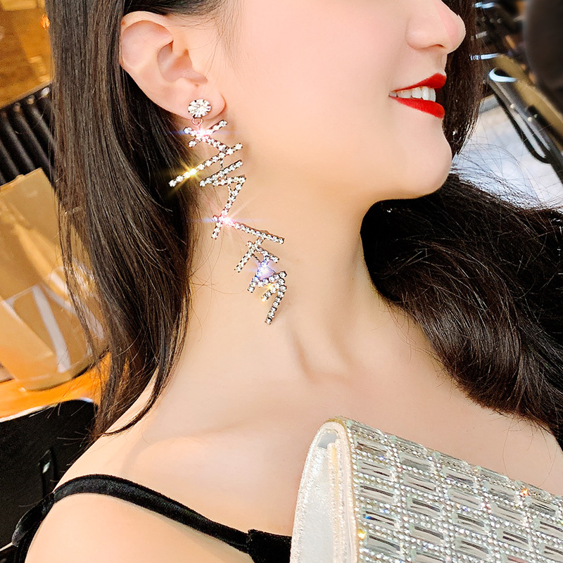 Khuyên tai nữ bạc dài sang chảnh