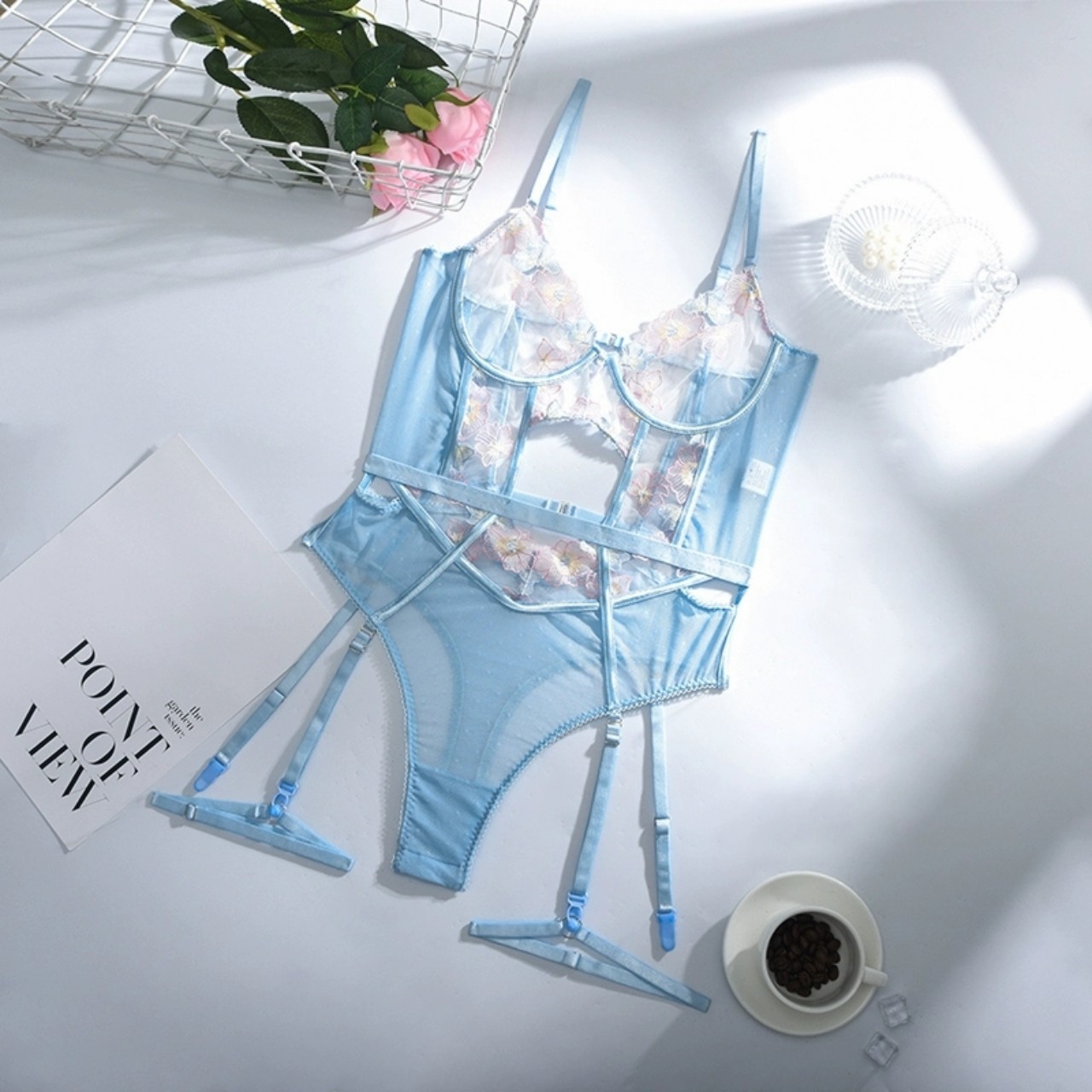 Bodysuit hoa gọng khoét ngực