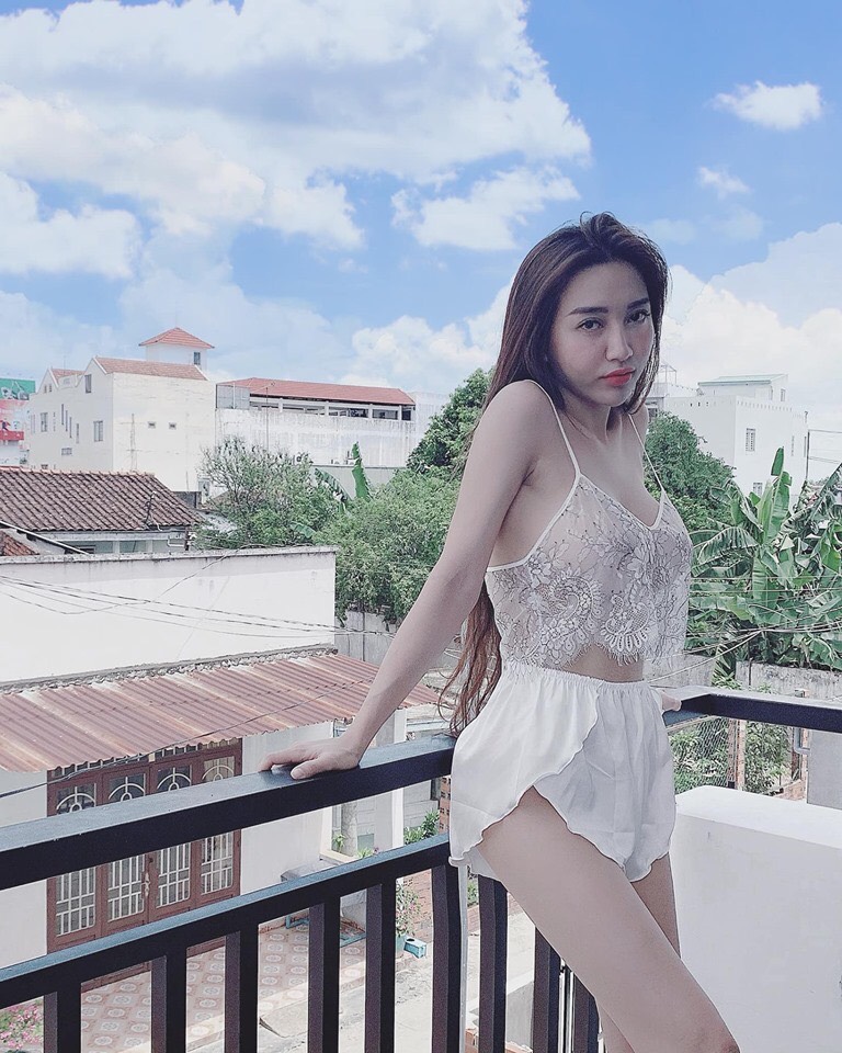 đồ mặc nhà ren ngắn