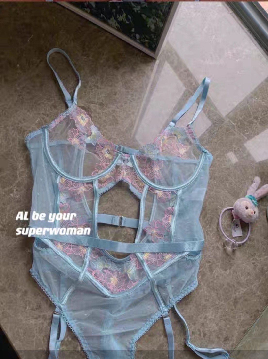Bodysuit hoa gọng khoét ngực