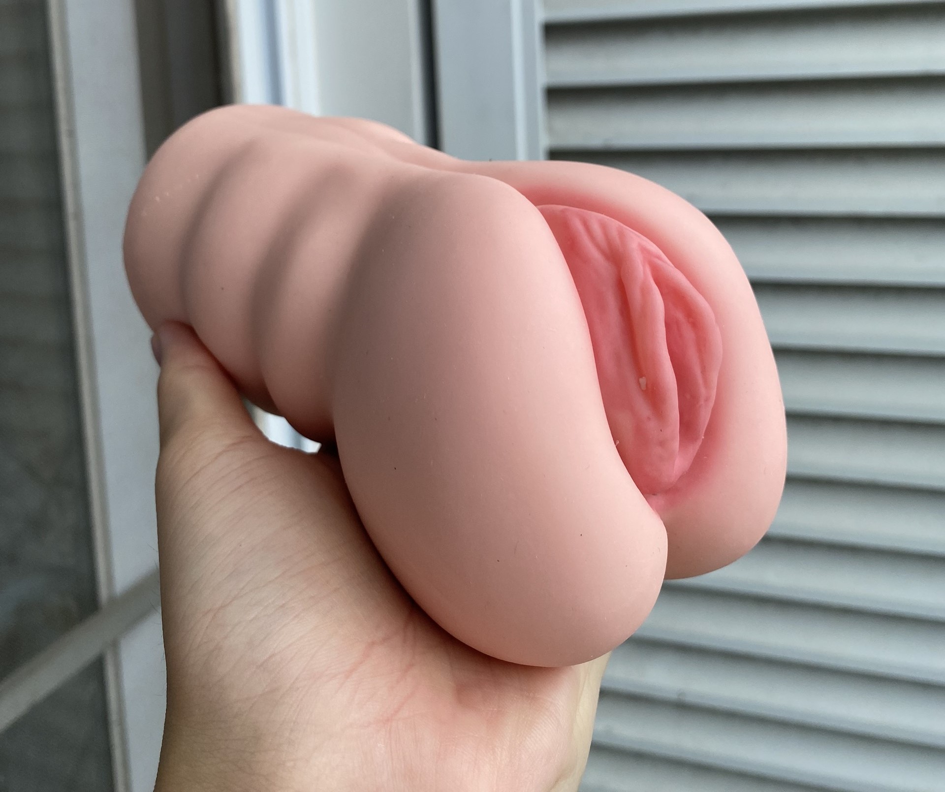 Âm Đạo Giả Silicon Mềm Mại Như Thật – Trải Nghiệm Thực Tế 1:1 Chỉ 350.000đ Tại Nữ Hoàng Khoái Cảm