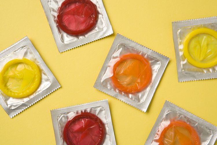 Chất Bôi Trơn Trong Bao Cao Su Có Gây Hại Không? Sự Thật Và Lưu Ý Quan Trọng