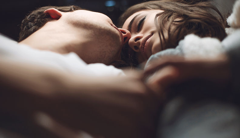 Quan Hệ Lần Đầu Tiên: Điều Gì Xảy Ra Với Cơ Thể Nam Và Nữ?