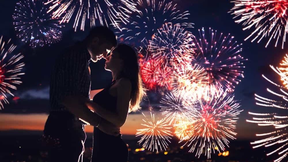 Khai Phá Năm Mới 2026 Với Khoái Cảm "Pháo Hoa" Đỉnh Cao Tại Nữ Hoàng Khoái Cam!