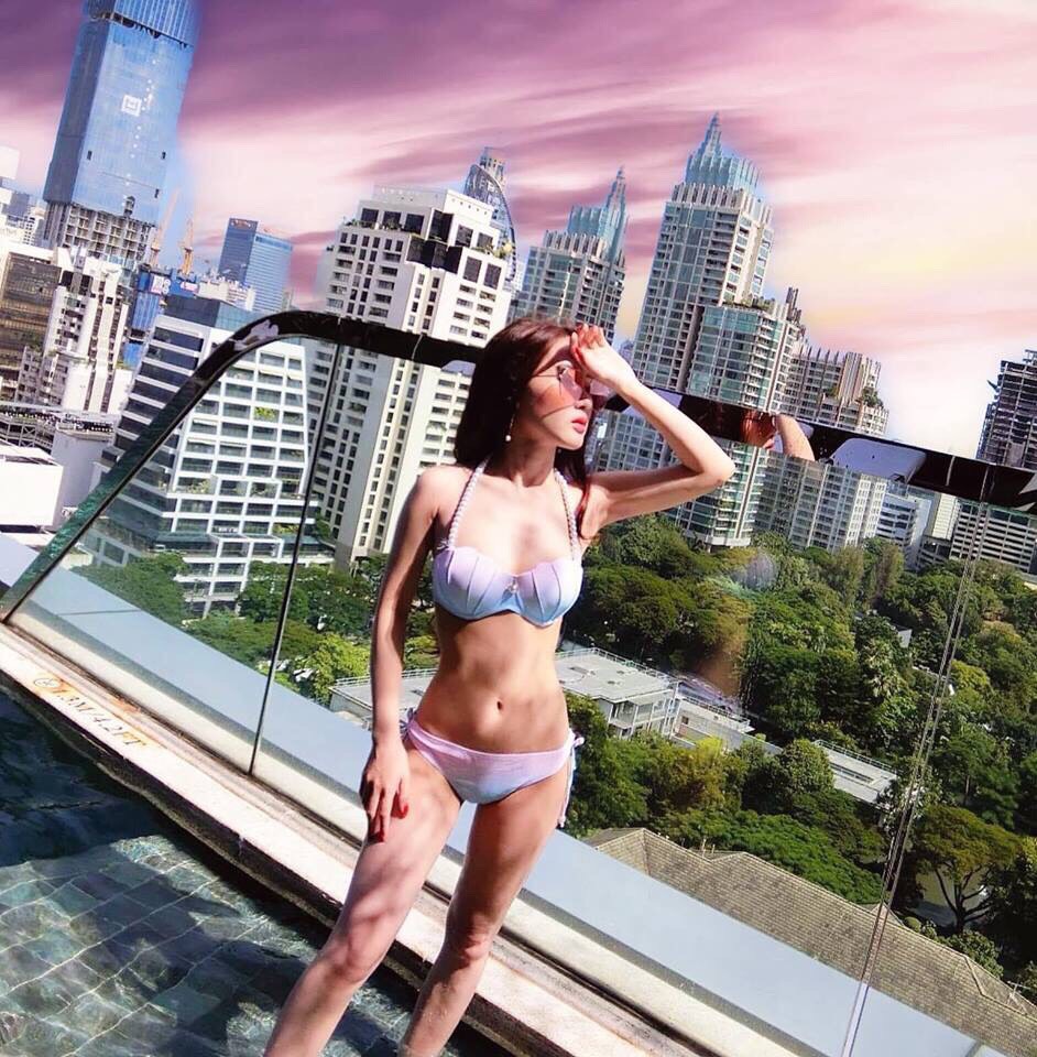 bikini ngọc trai quyến rũ