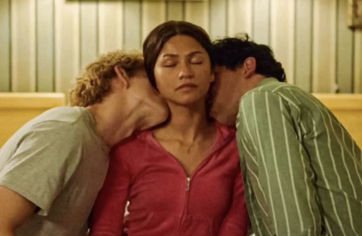 Gangbang Là Gì? Sự Thật Bạn Cần Biết Trước Khi Tìm Hiểu Hoặc Thử