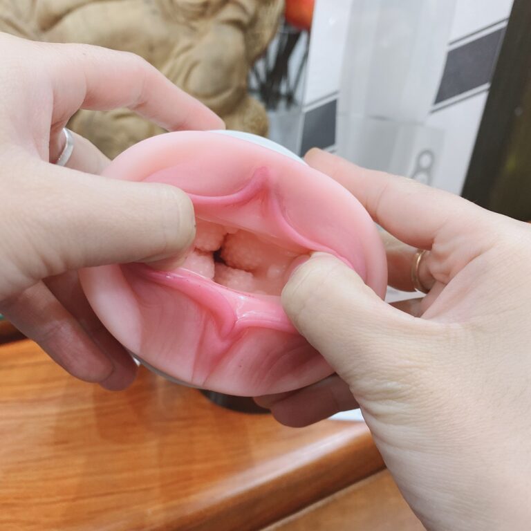 Máy thủ dâm thiên nga rung rên bú mút tỏa nhiệt sưởi ấm Swan Cup