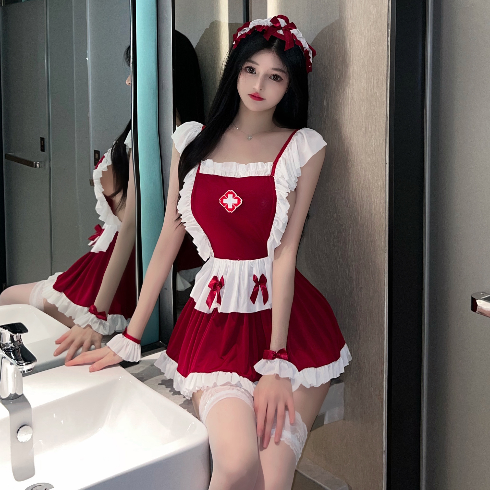 Váy ngủ Cosplay đỏ y tá trước ngực