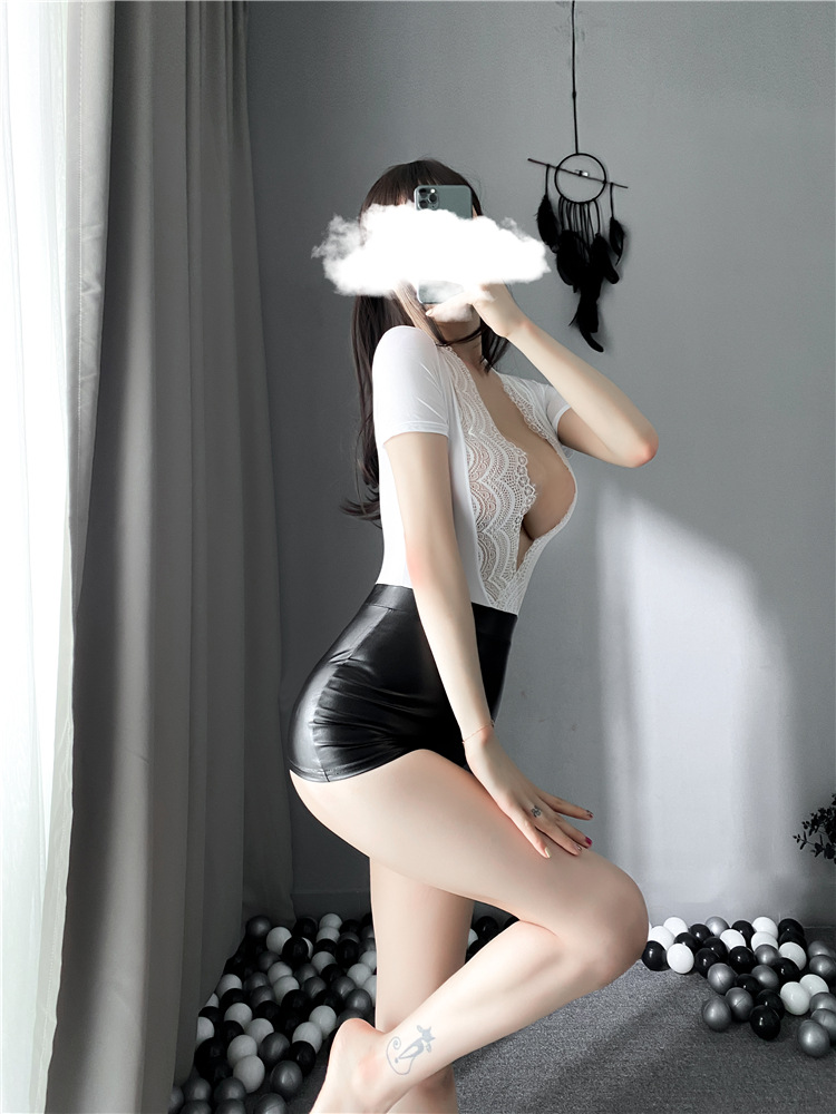 Cosplay thư ký áo cộc tay chân váy da bóng