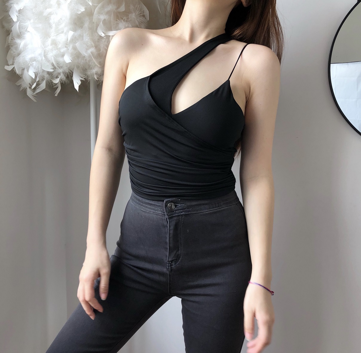 Áo Croptop lệch vai có mút ngực