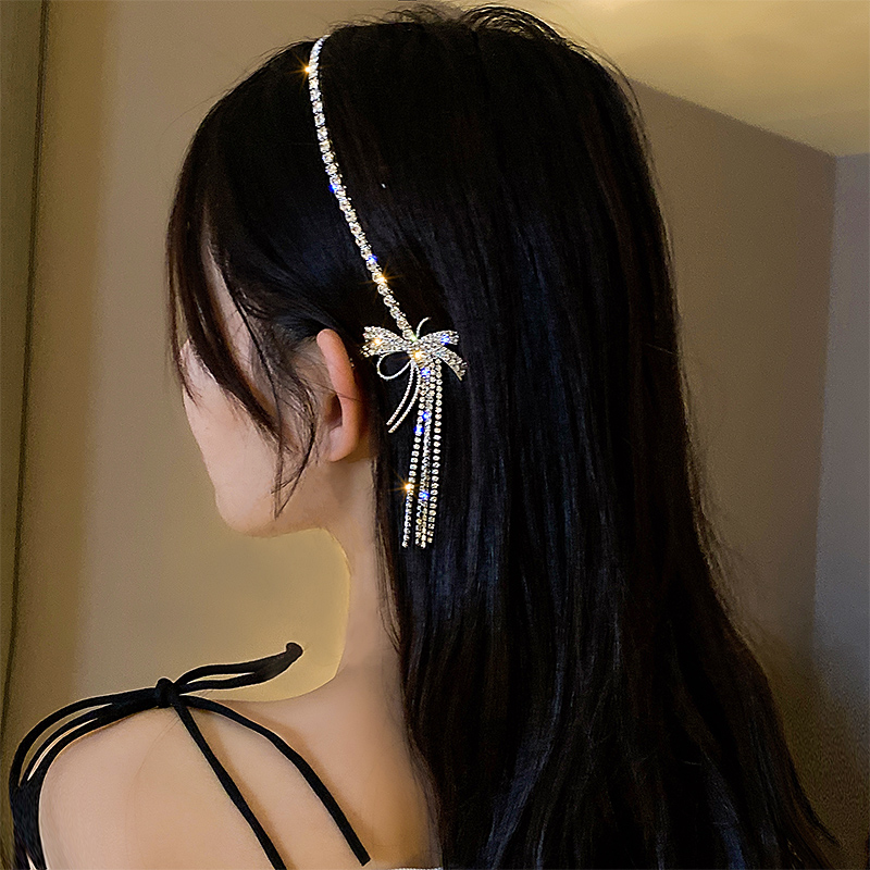Bờm đính đá thắt nơ