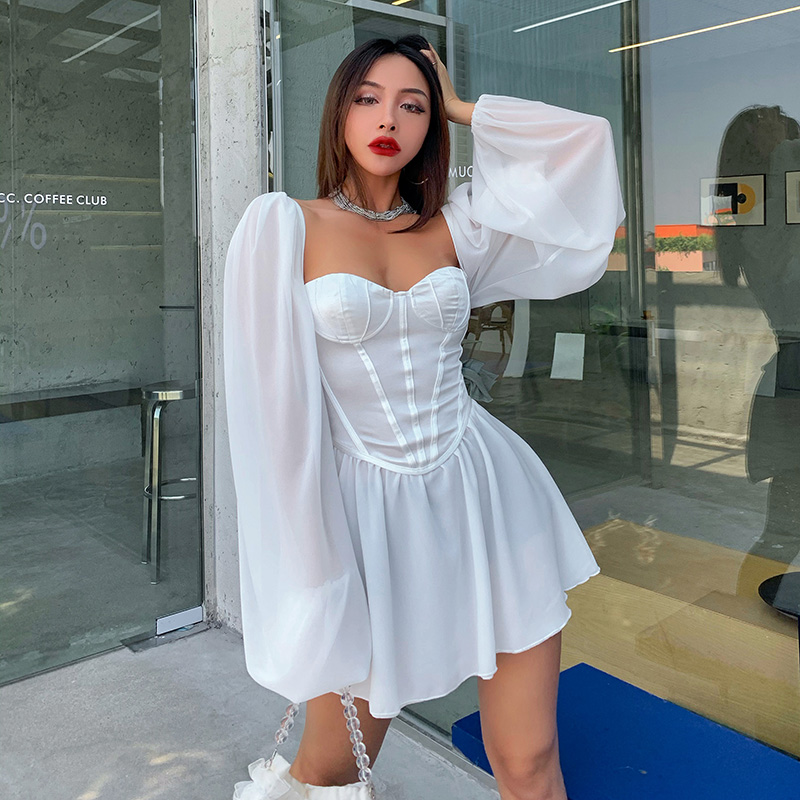 Váy tiểu thư yếm tay dài xòe