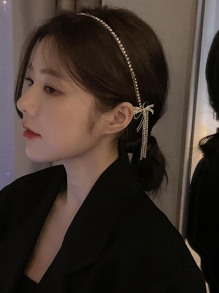 Bờm đính đá thắt nơ