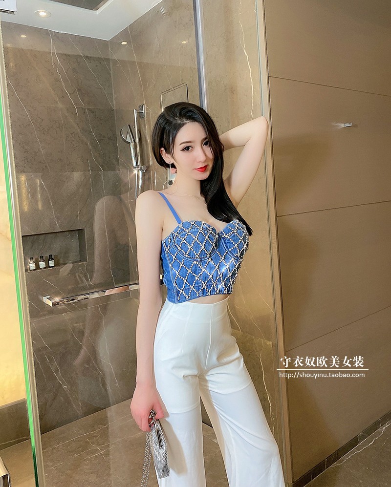 Áo Croptop bò đính đá