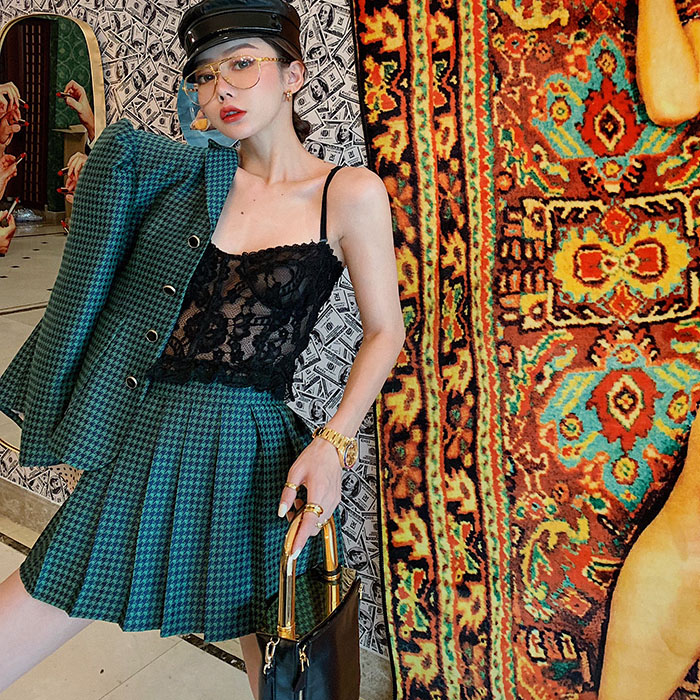 Áo Croptop 2 dây ren kinh điển