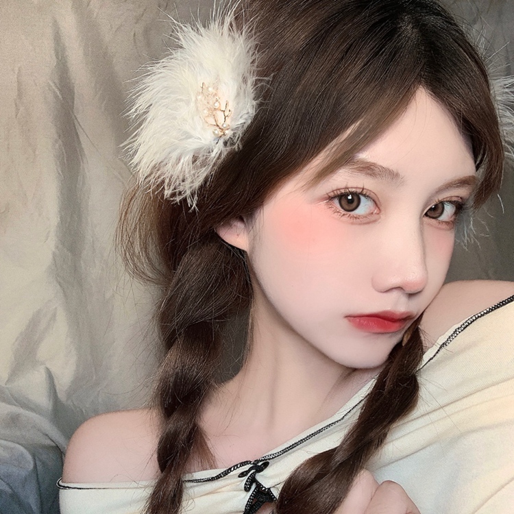 Cài tóc lông chim trắng đính ngọc trai
