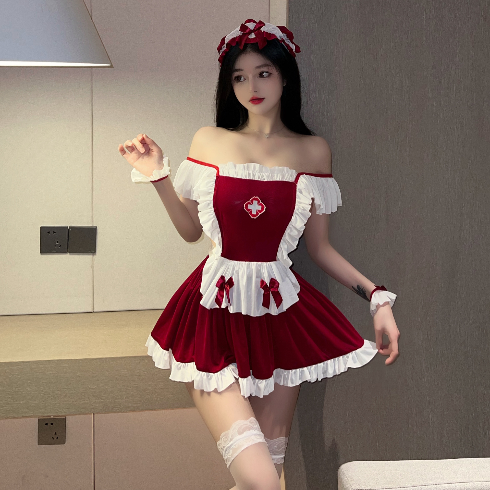 Váy ngủ Cosplay đỏ y tá trước ngực