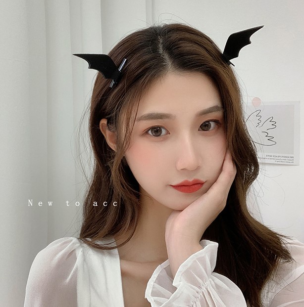 Cài tóc cánh dơi nữ