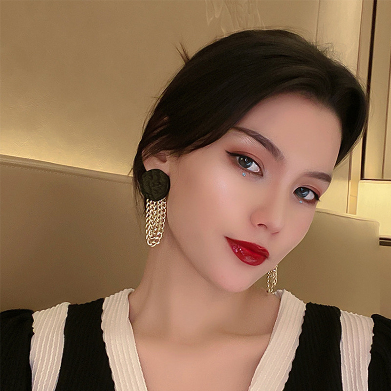 Khuyên tai ngọc bội vàng