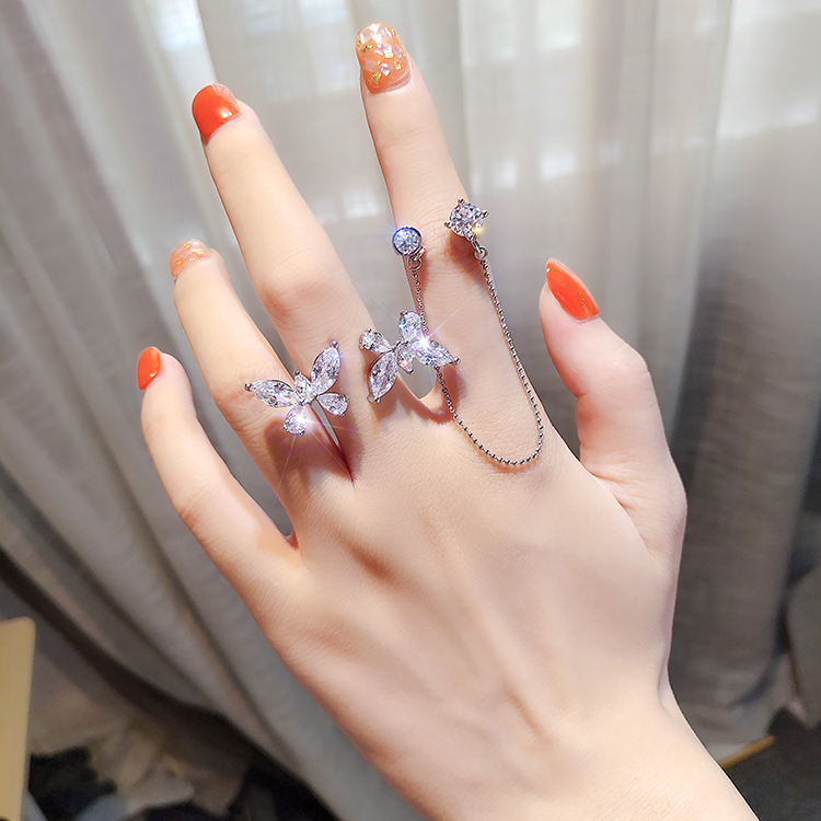 Nhẫn bạc đính ngọc dây dài