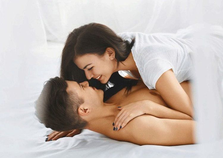 Quan Hệ Tình Dục Quá Nhiều Có Hại Không? Dấu Hiệu Cảnh Báo Cần Biết