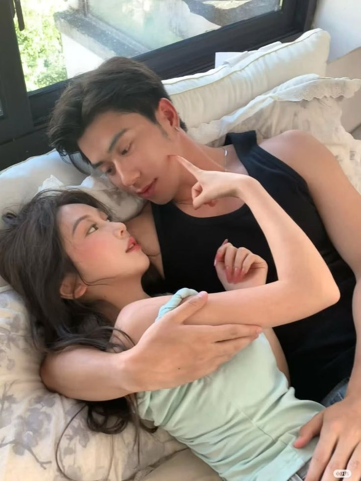 Skinship – Đụng nhẹ thì nhớ lâu, đụng sâu thì khó thoát