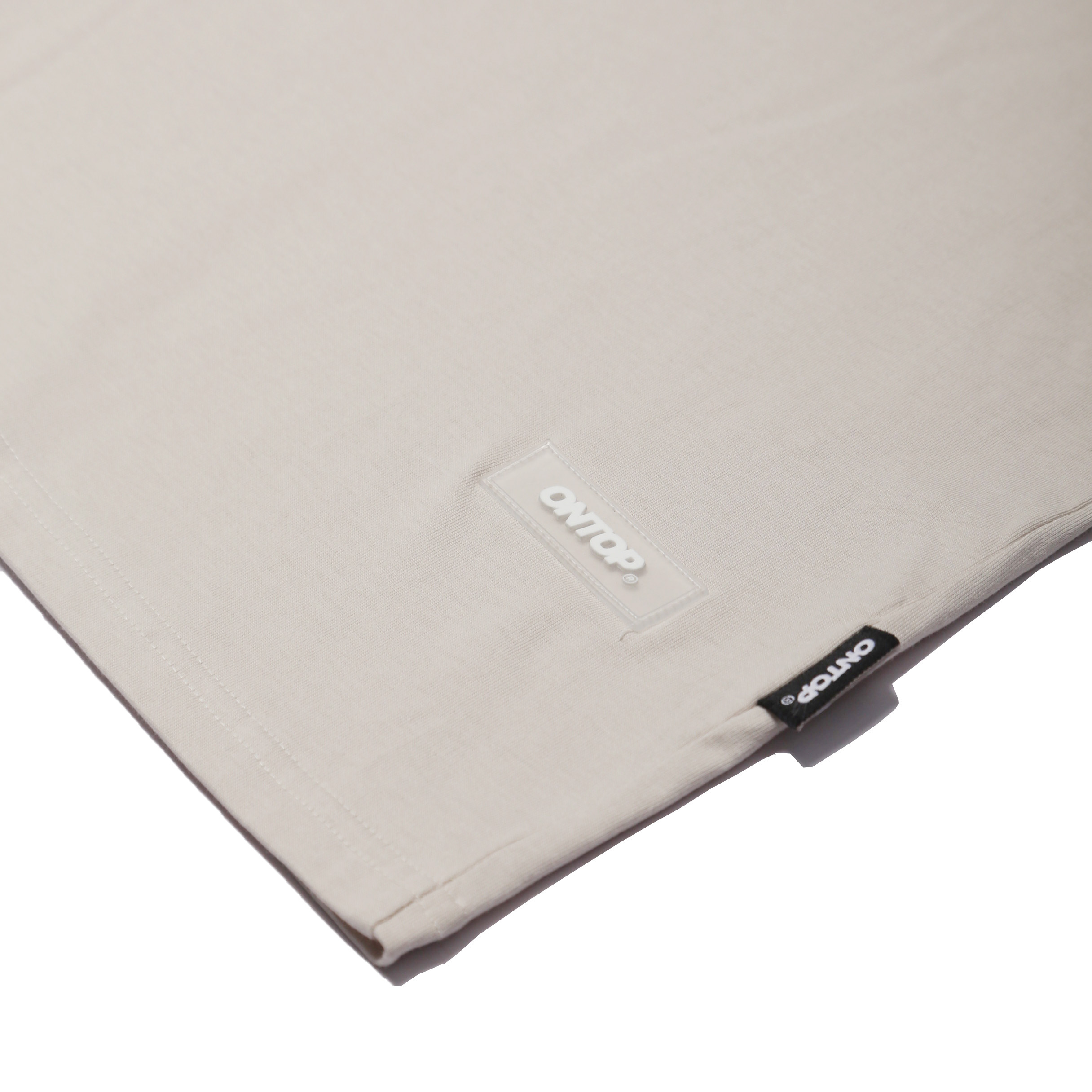 O19-T7 Tee Doodle Cat - Be