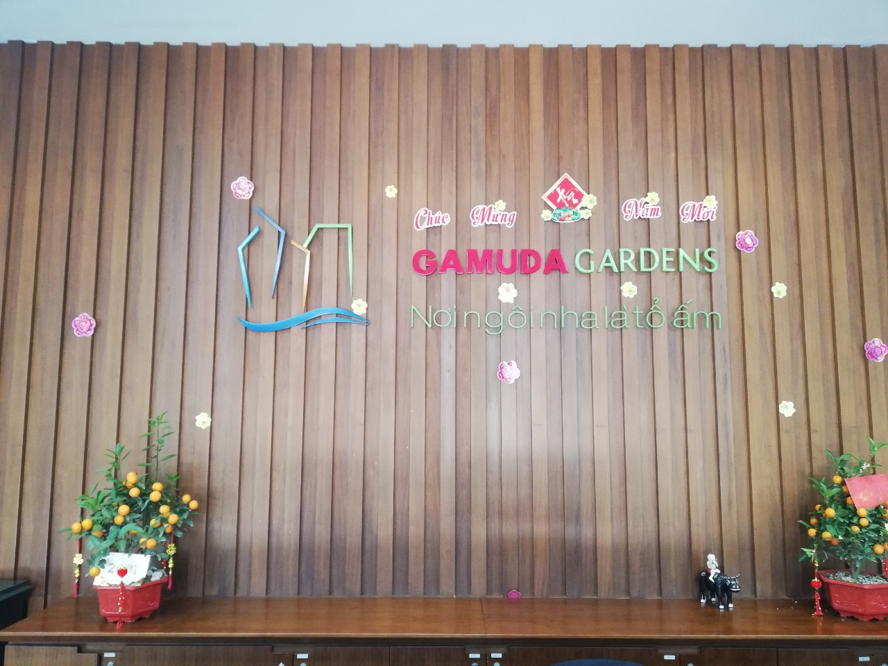 Công tác trang trí đón Tết Tân Sửu 2021 và phòng, chống dịch COVID-19 tại Khu đô thị Gamuda Gardens