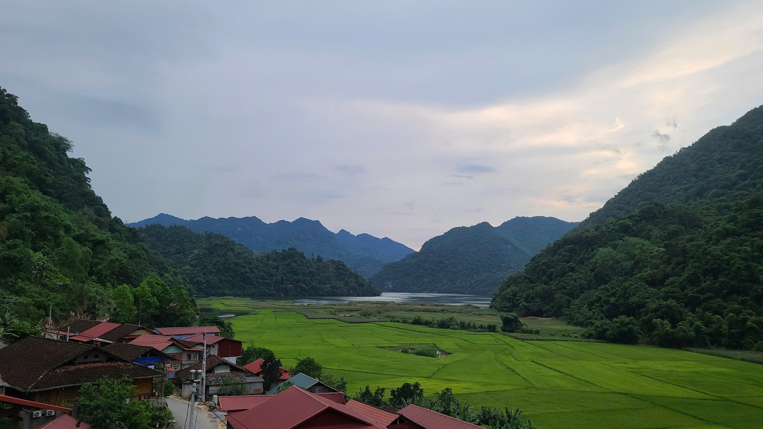 Escape the Pressures of Modern Life with Vexperi Travel’s Healing Tours