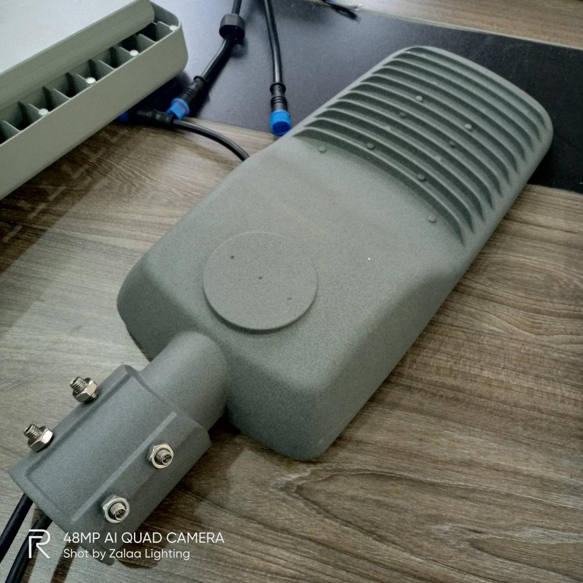 Đèn đường LED năng lượng mặt trời 50-80W Battery 65AH Panel 150* 1 tấm