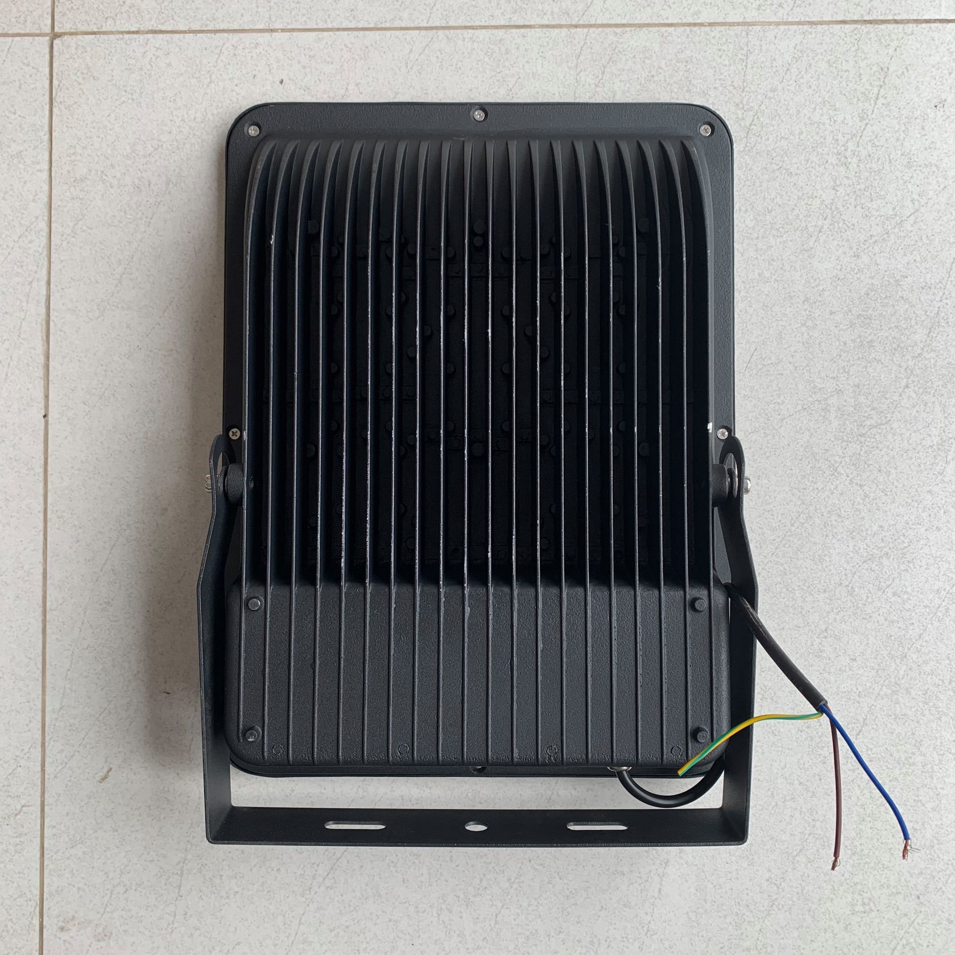 Đèn LED pha cầu lõm công suất 200W mã sản phẩm ZFS-200W