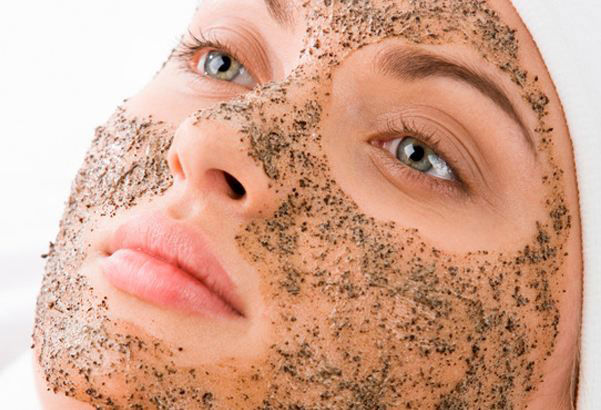 Lạm dụng tấy da chết để làm đẹp không được khuyến khích đâu nhé