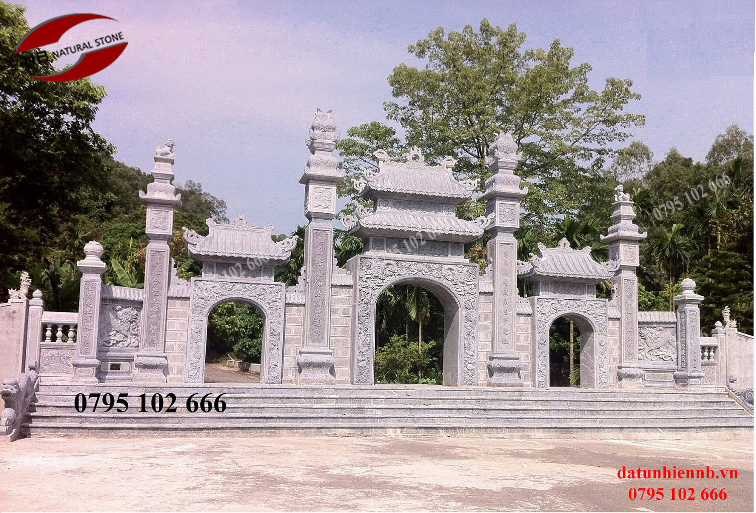 15-mau-thiet-ke-cong-tam-quan-dep-cong-da-ngoai-troi