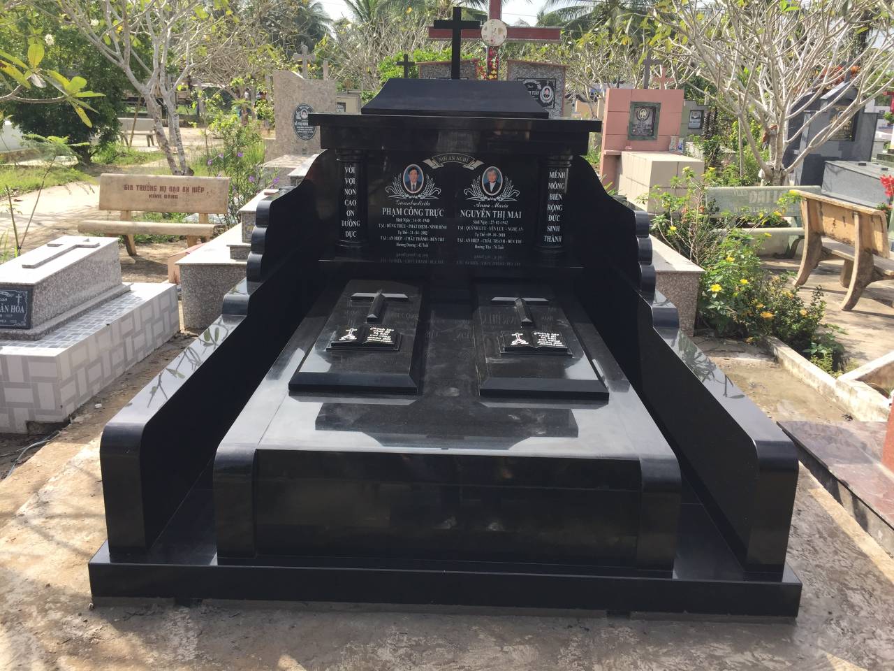 50-mau-mo-doi-thien-chua-giao-bang-da-dep