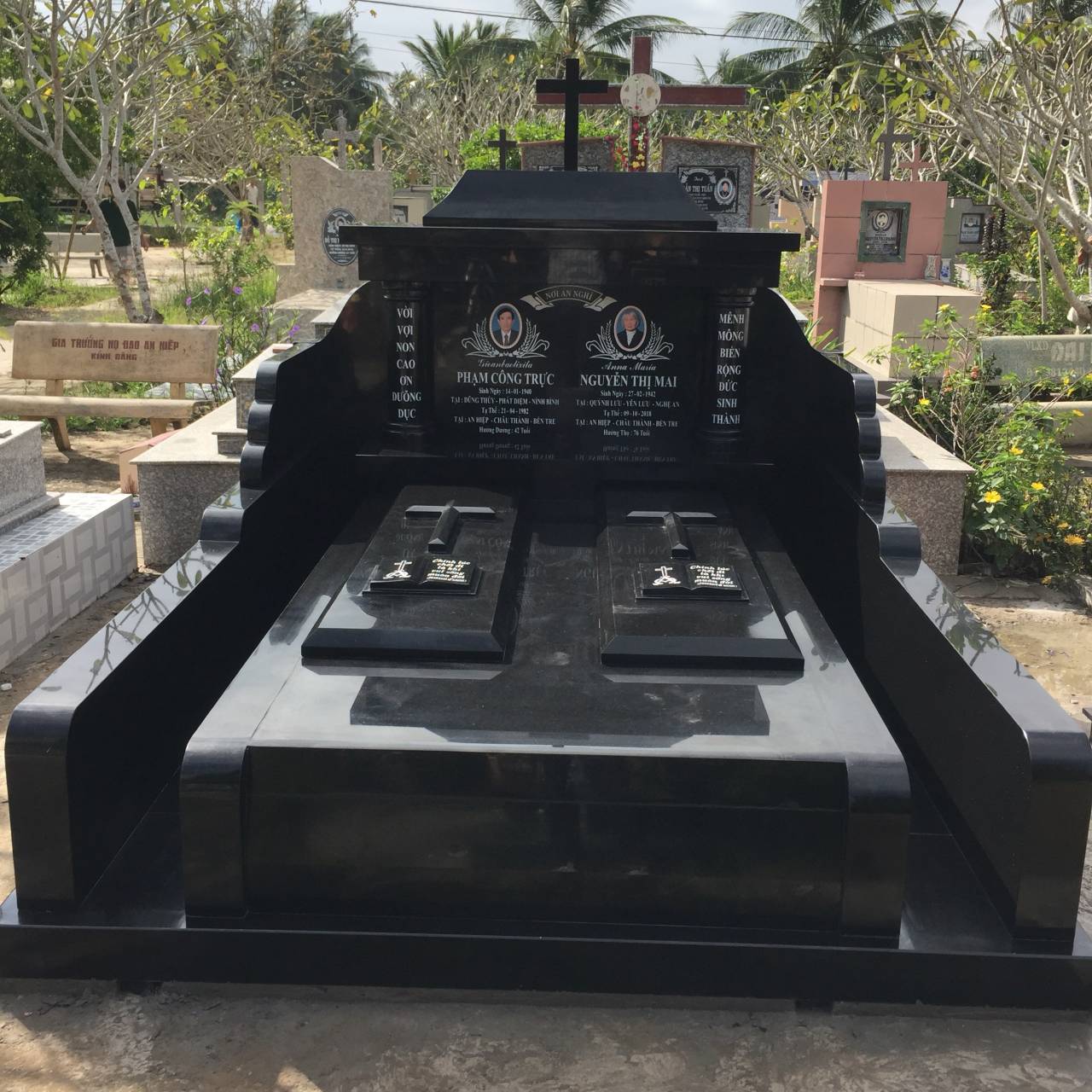 Lăng mộ đá công giáo - đá mỹ nghệ Ninh bình datunhiennb