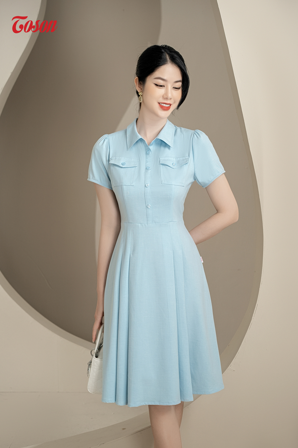 Quần áo bé gái: Đầm ren cổ yếm hiệu Loft hàng VNXK màu xanh ngọc từ 53kg  đến 65kg