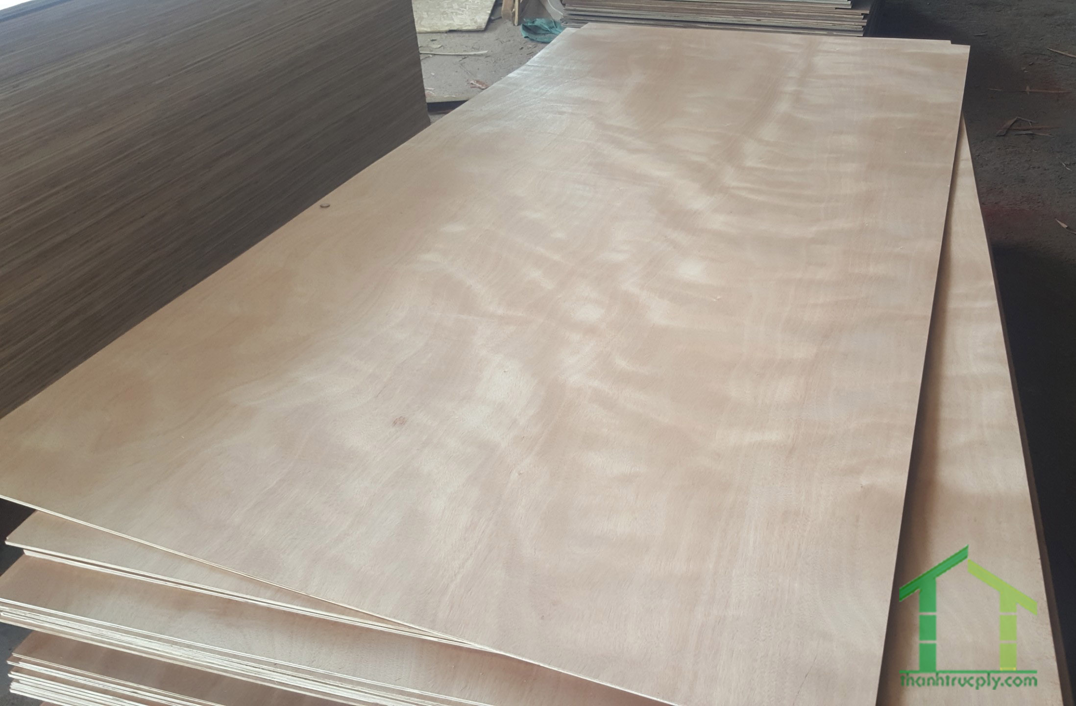 Okume Plywood Commercial Grade