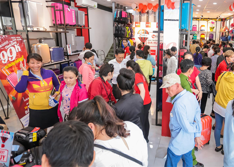 Khách hàng đến với LUG.vn