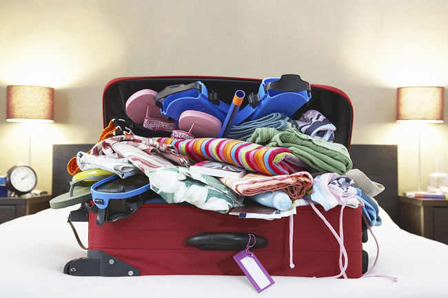Mẹo gấp quần áo cho vali kéo