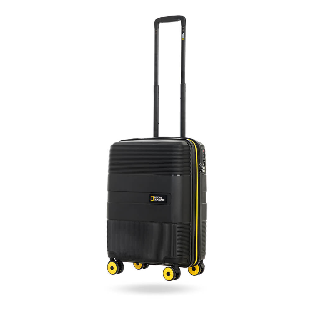 Vali National Geographic N221HA