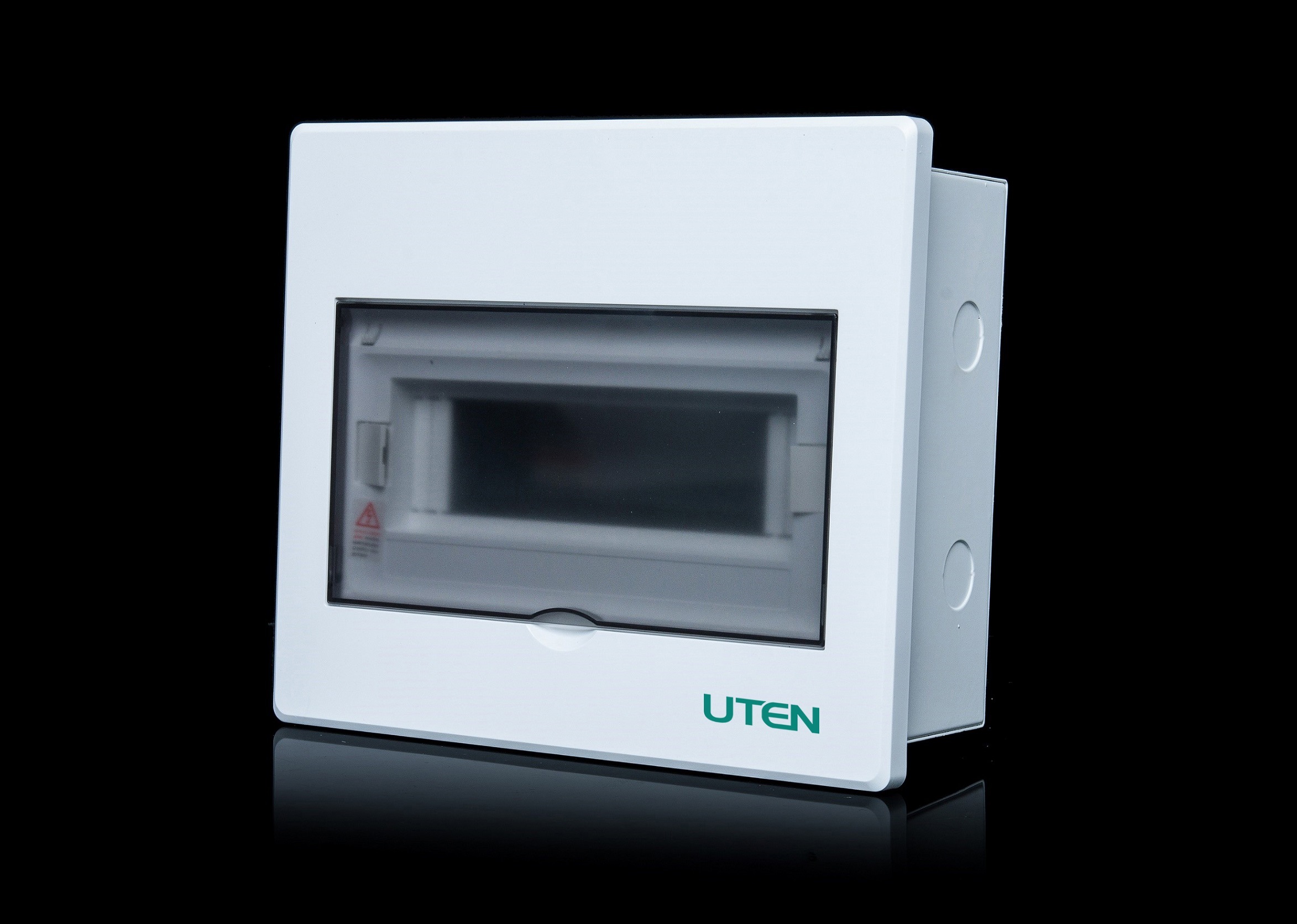 Tủ 10 aptomat UTEN